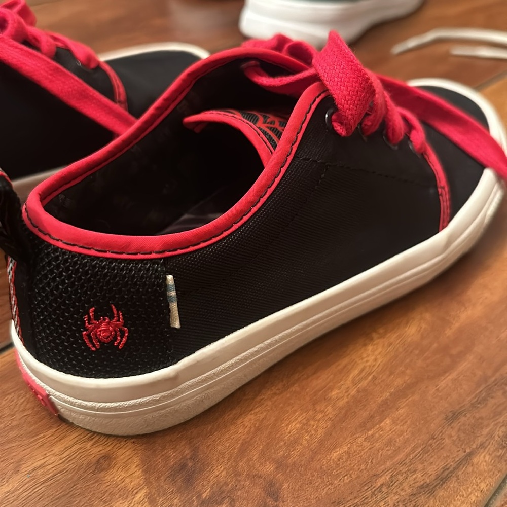 Toms X Marvel Limited Edition sneaker